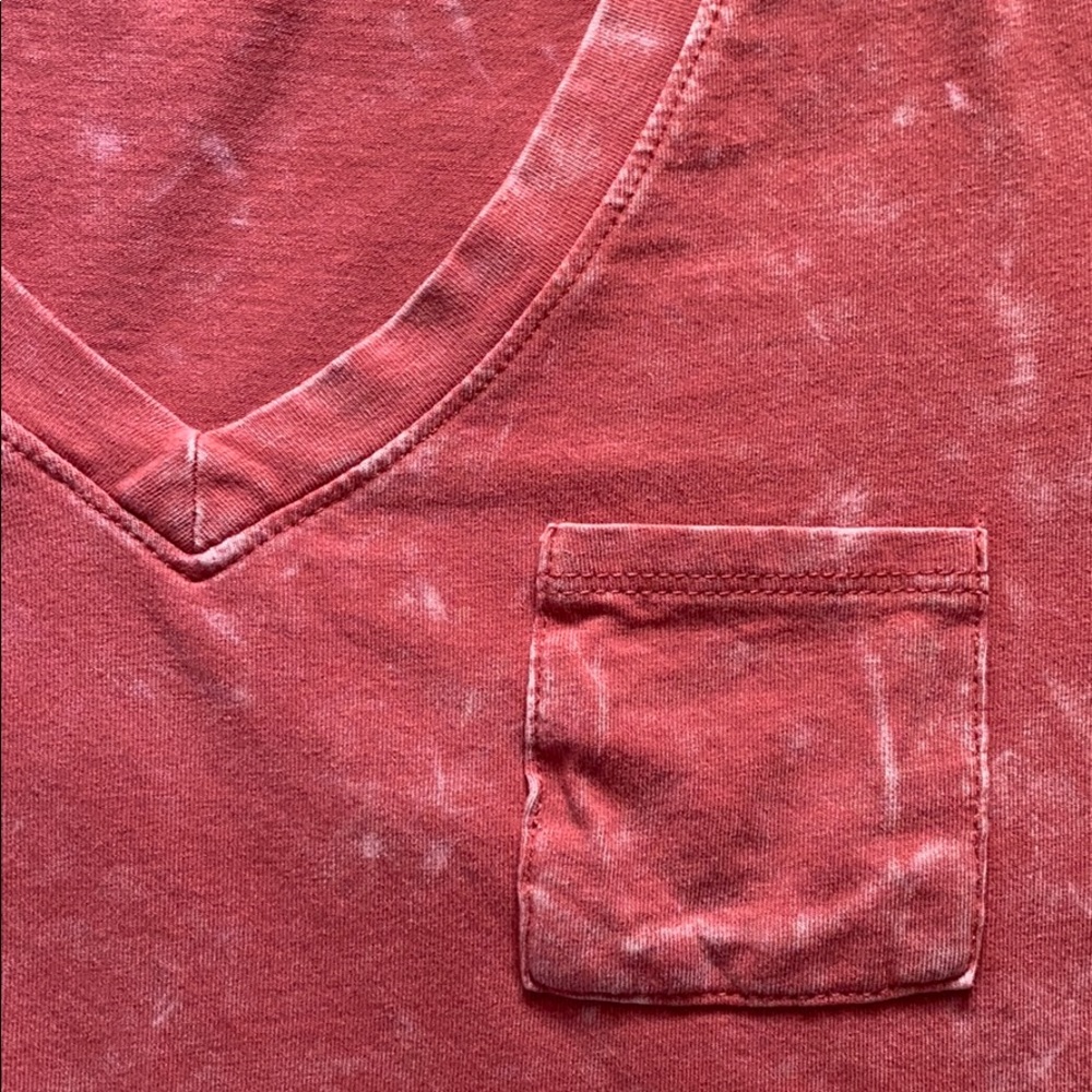 Crop top - Picture 2 of 3